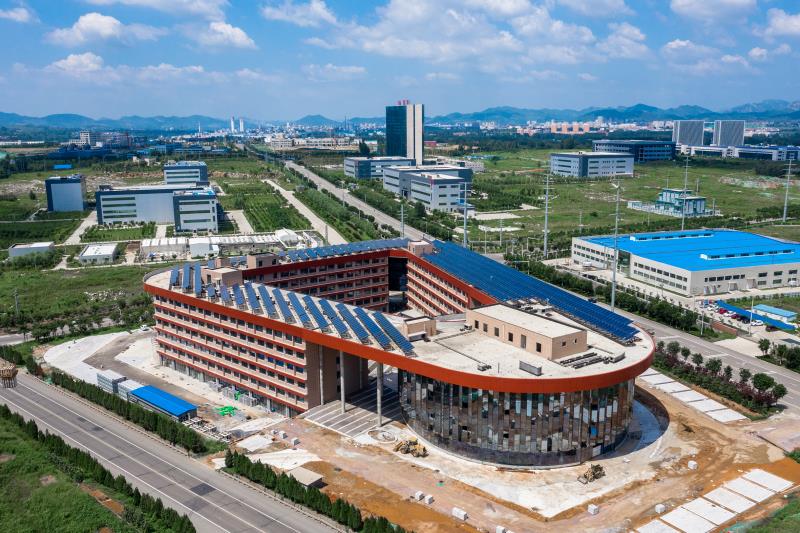 蓬勃发展的沂源经济开发区。