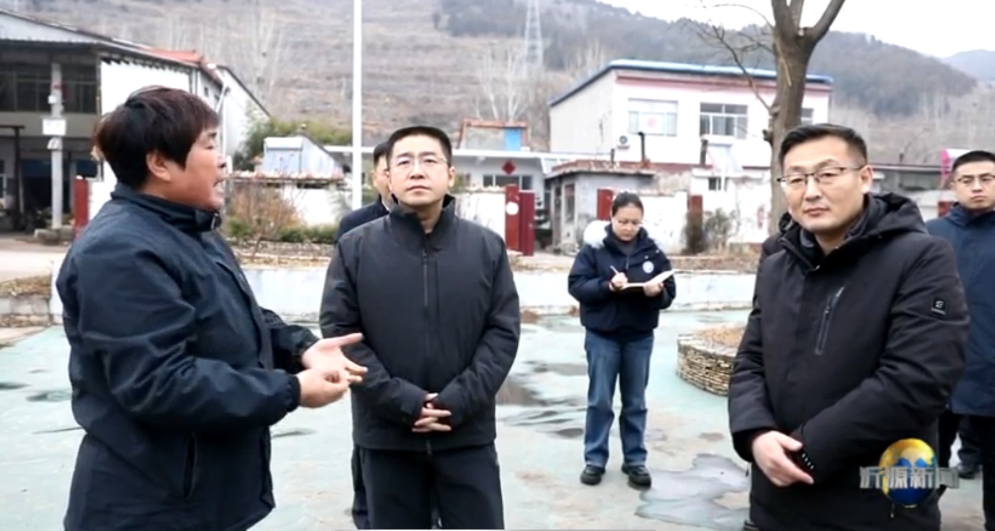 县委副书记、县长赵学到中庄镇调研