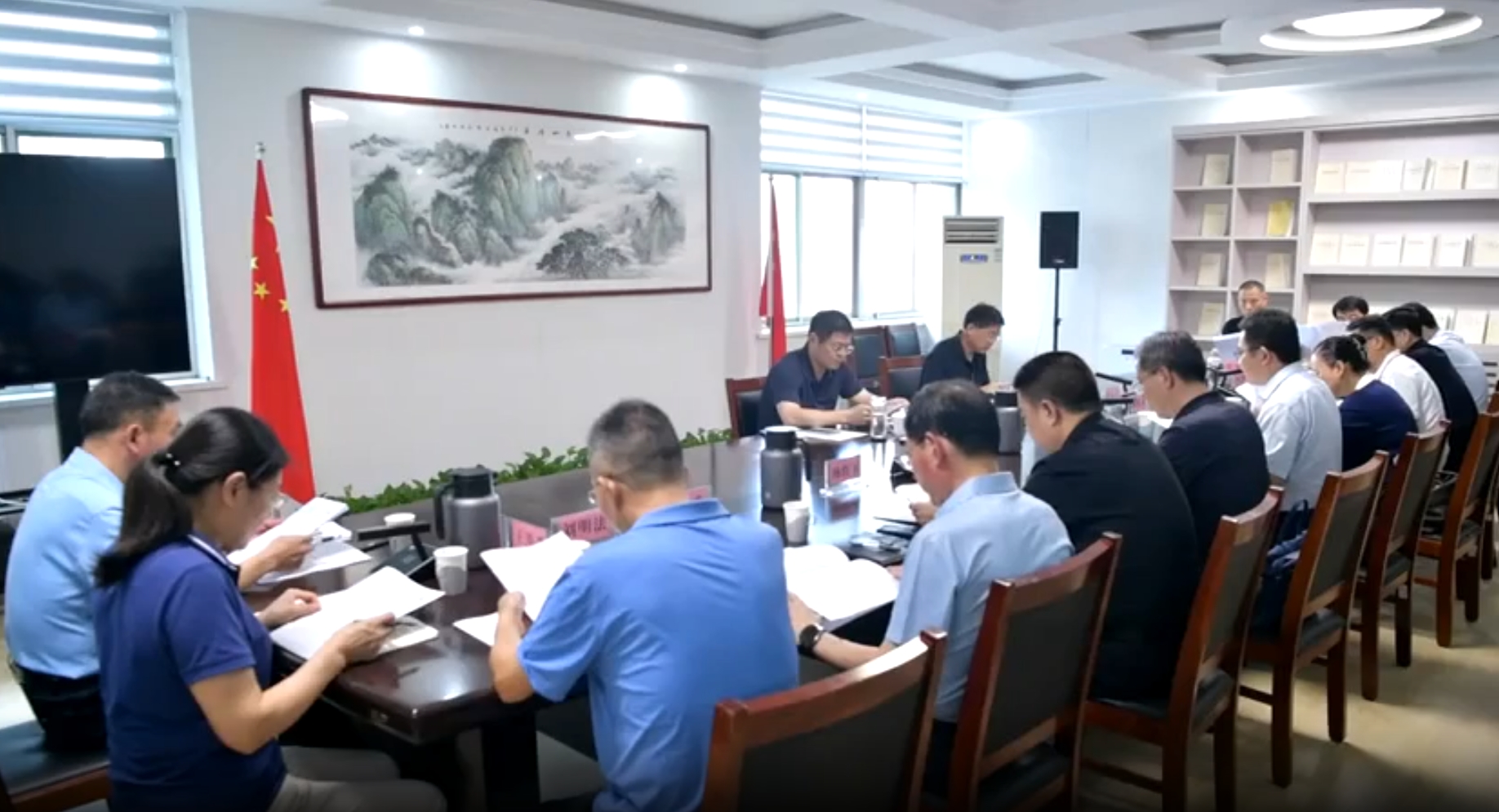 我县召开项目策划、对上争取工作座谈推进会