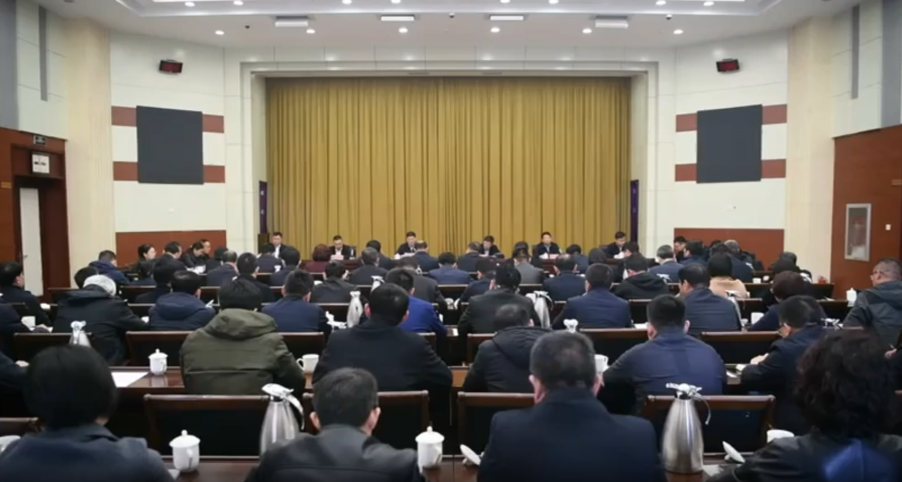 县委政法工作会议暨“稳定巩固年”动员部署会议召开