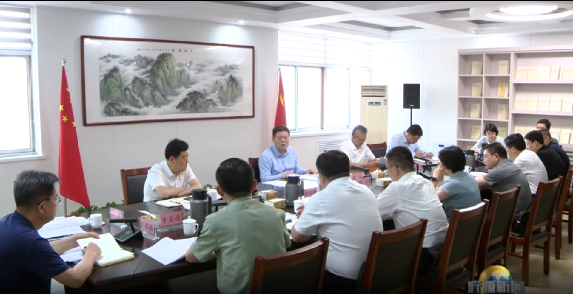 县委全面依法治县委员会会议召开